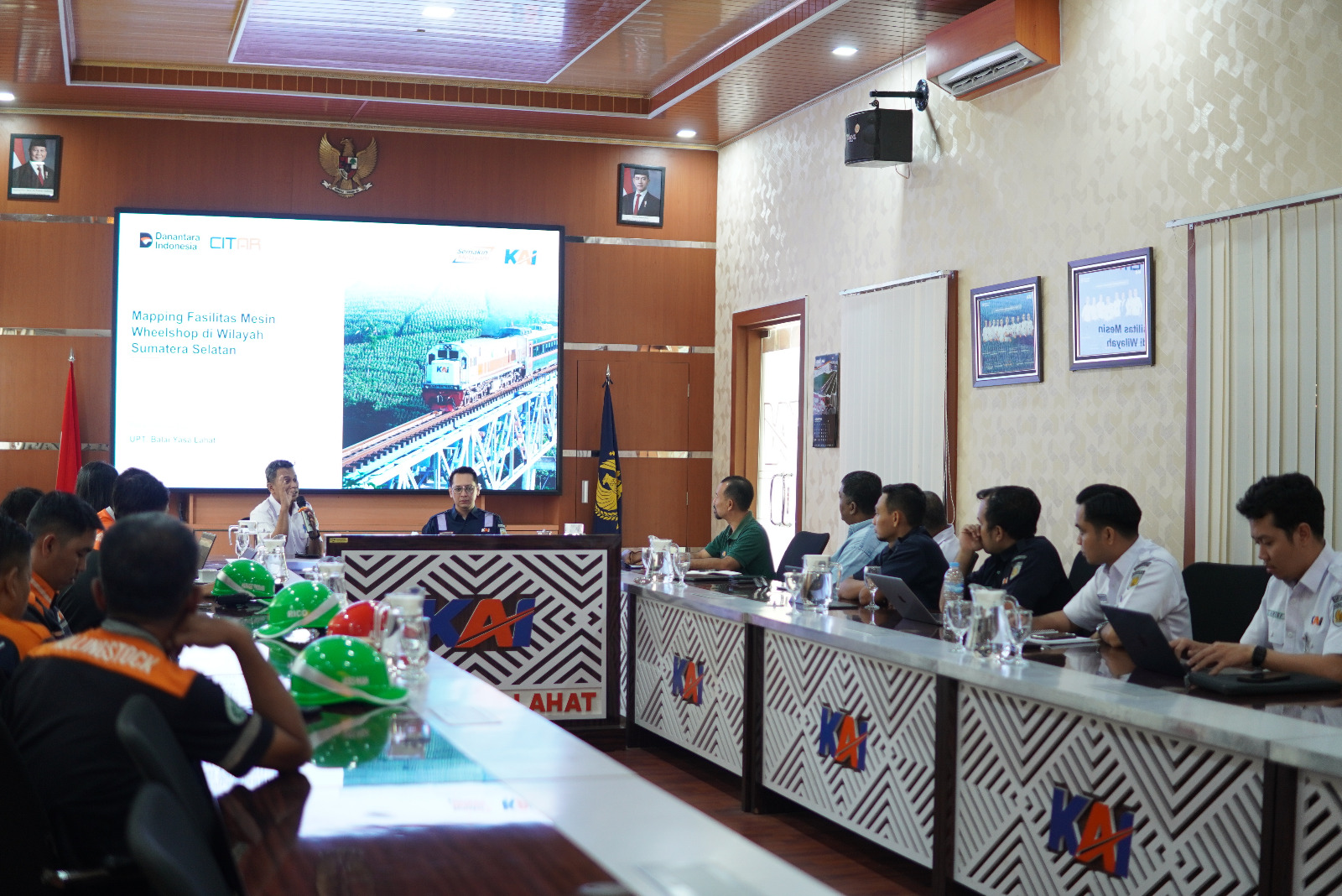 Kunjungan Tim Kantor Pusat di Balai Yasa Lahat